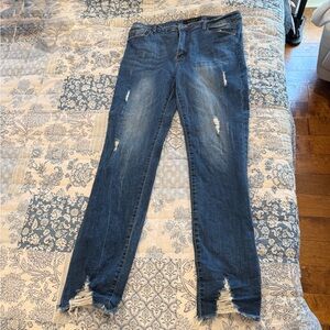 Trendy Distressed Skinny Jeans in Blue